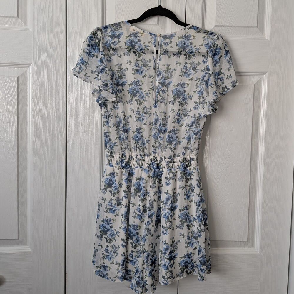 Altar'd State Blue & White Floral Romper Medium Spring Easter Outfit Cottagecore - Picture 8 of 8